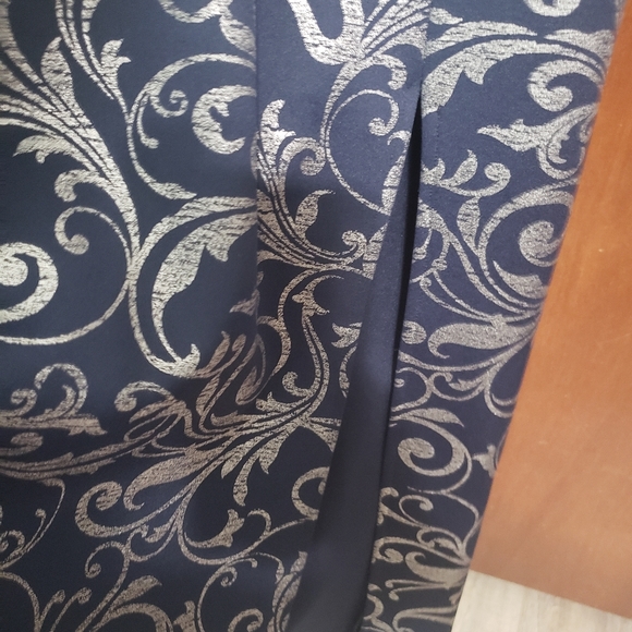 Dress - Picture 3 of 5